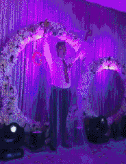 难闻|搞笑GIF：这真是太难闻了，都把我给呛翻了！