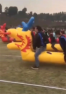 拖后腿|搞笑GIF：别人都是来砸金蛋的，而你是来搞破坏的