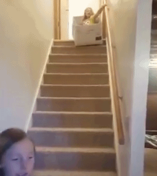 箱子|搞笑GIF:箱子失控,然后继续翻车