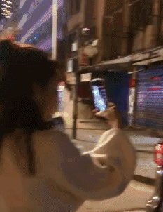 自打|搞笑动态图GIF：苦了你了，蜘蛛侠，自打你来到这里，备受欺凌啊。