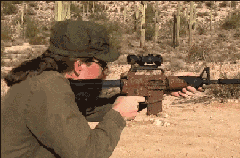 护理|搞笑GIF图片: 理发店里三哥的至尊会员面部护理