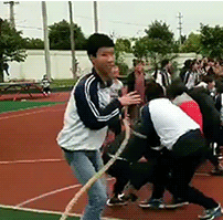 下铺|搞笑GIF：新闻上经常有人被男扮女装的骗，看到这里我信了