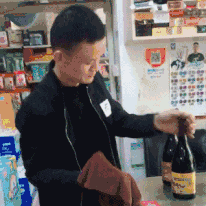 下次|搞笑GIF:别哭了!你看,弟弟都让你亲了!