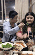 酒窝|搞笑GIF趣图:别人家的工地都是这样玩！