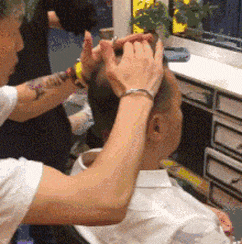 同步|搞笑GIF: 孩子,你们在解释什么是神同步吧!