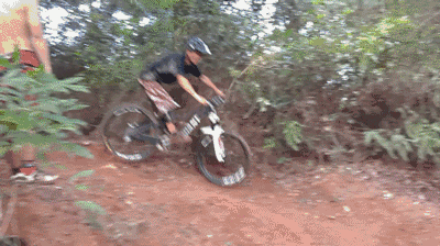 结婚|搞笑GIF:代表月亮消灭你