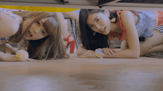 生日蛋糕|搞笑GIF趣图：妹子，你这是喝了多少酒啊，趴在马桶上都能睡着，真是尴尬！