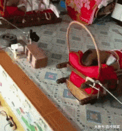 双手|搞笑GIF：科技改变生活，终于解放双手了