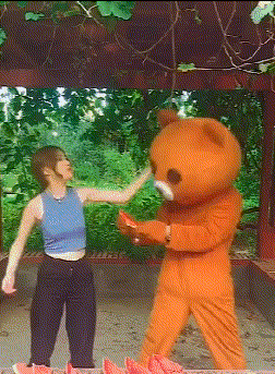 妹子|搞笑GIF：两位闲的无聊的堵车司机