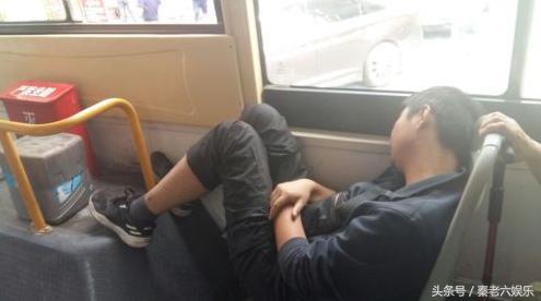 蚊帐|搞笑段子:老子上去反手就是一个赞