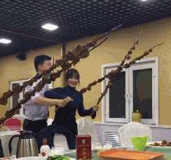 衣裳|爆笑GIF: 来炫一炫我的新鞋新衣裳