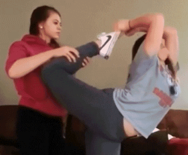 妹子|搞笑GIF：这位妹子，下次应该不会再有人陪你练习了