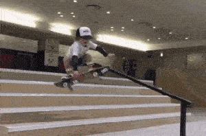 不要|搞笑GIF: 小宝贝, 不要再吃了, 你看肉肉的长那么多了。