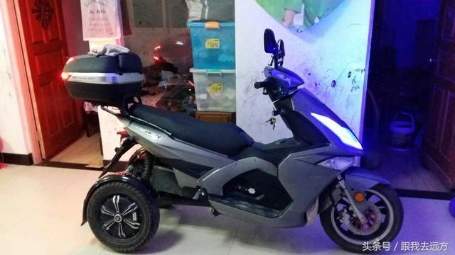 拐弯|电动自行车改三轮,可以趴着拐弯,有点牛逼