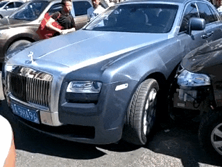 老王|搞笑GIF:捂住眼,别看!