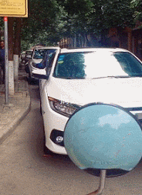 护士|搞笑动态图GIF: 这样的护士,估计病人都不敢让她注射吧