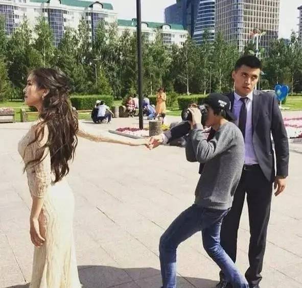 鸡汤|搞笑GIF:媳妇今天给我煲的鸡汤让我晚上喝完补补身,我该怎么办?