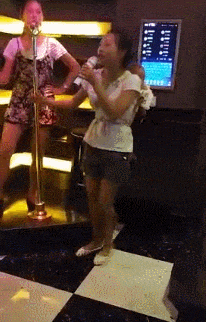 妹子|搞笑GIF趣图:这种做,家里也可以健身