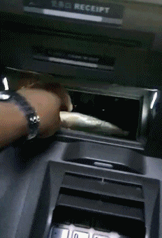 鼻血|搞笑GIF:好一个飘逸闪现啊