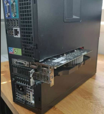 女方|幽默gif:相亲,女方在5分钟的时间里,吐了4次,还反复问我…