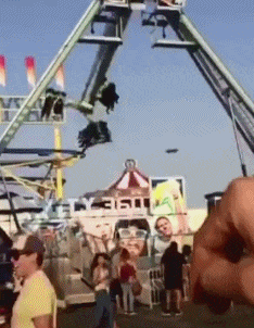 杰瑞|搞笑GIF趣图：兄弟别藏了我们看到了，给我们吃一口