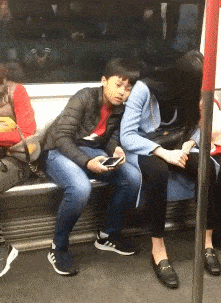 转圈圈|搞笑GIF动图：爱的魔力转圈圈，一圈又一圈