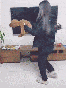 转圈圈|搞笑GIF动图：爱的魔力转圈圈，一圈又一圈