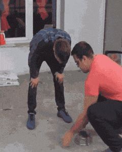 凉快|搞笑gif动图：为什么有姑娘喜欢在水中跳舞？难道这样跳舞比较凉快吗？