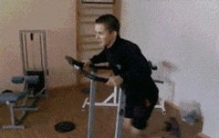 东西|搞笑GIF:这还没进洞房,嘴就不能用了。。。