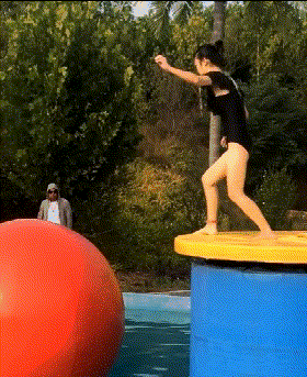 姑娘|搞笑GIF: 这是姑娘结婚要的“五金”吗?