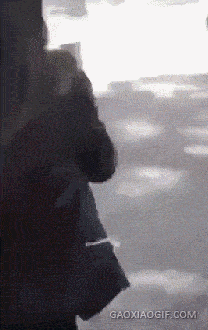 正太|搞笑GIF动图:一星期没有见到过你男朋友的你