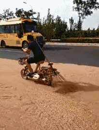 公鸡|搞笑GIF:每个男人都有爱心的