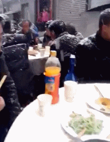 抱歉|搞笑GIF：这是谁家的女朋友，难道是个魔法师