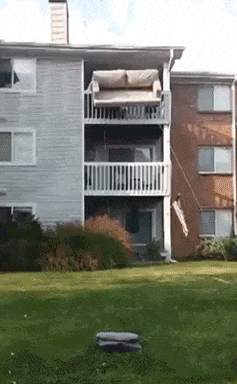 车里|新娘有点意想不到的魁梧,背的时候卡在车里了