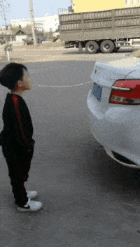 这是|搞笑GIF：还是外国人会玩，这是真的吗？