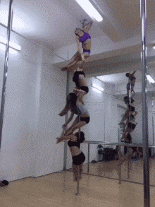 瓜子脸|搞笑GIF:确实是瓜子脸啊,西瓜子也是瓜子啊~