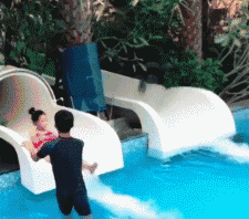 可不是|搞笑趣图：为什么会喷的到处都是，他示范的时候可不是这样的啊