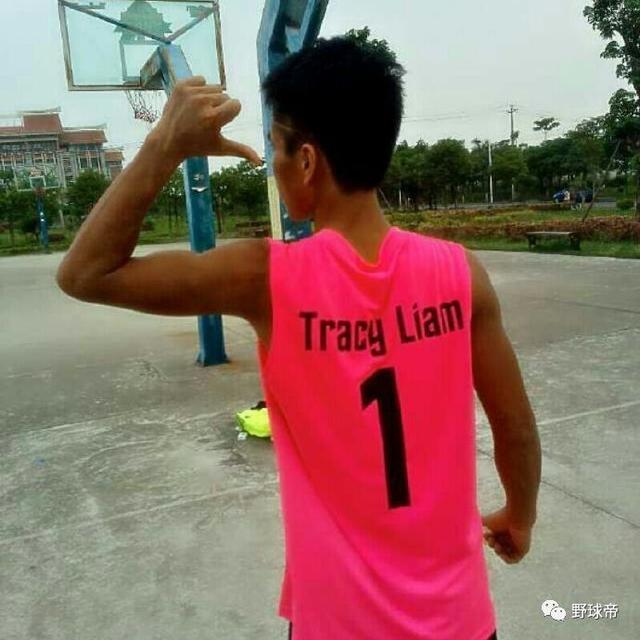 兄弟|身高171，路人王7冠王，他在大学联赛砍个50+信手拈来