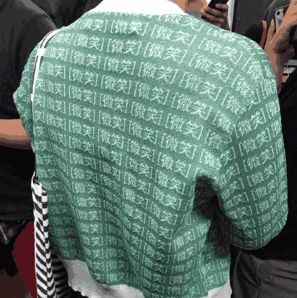 不行|我的车你们是拦不住的,都不行,谁动都不行!