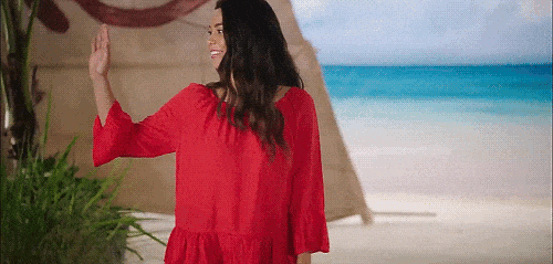 美女|搞笑GIF趣图：美女你顶着两个这么大的压力还能跳过去，我服了