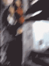 眼熟|搞笑GIF：妹子，你这碗怎么越看越眼熟呢？