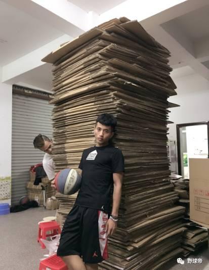 兄弟|身高171，路人王7冠王，他在大学联赛砍个50+信手拈来