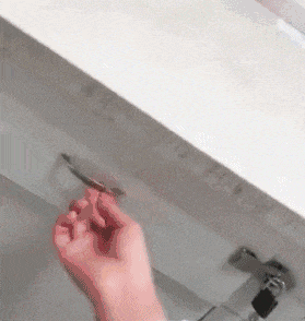 设计师|搞笑gif: 设计师你给我出来，你告诉我这个锁有什么用