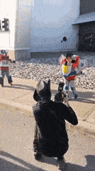 姥姥|搞笑gif趣图：天呐，太想要这个！！小宝贝的表情亮了