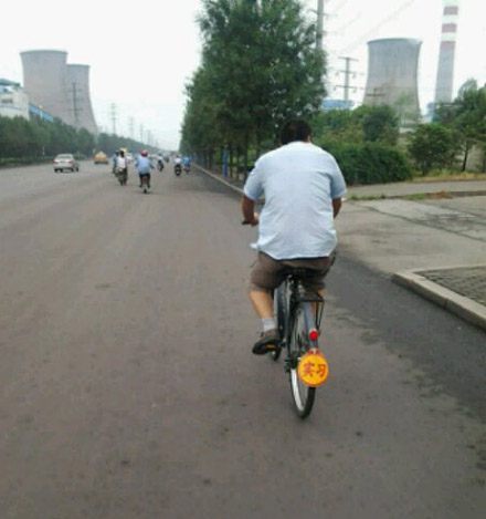 魔术|段子：这个魔术太牛，盯紧看清楚了！