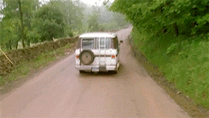 妹子|搞笑GIF:撩妹子也要看路