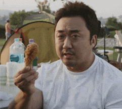 好吃|GIF搞笑趣图:我不关心别的东西,我就想知道好吃吗?