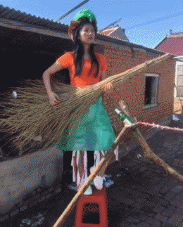 柔顺|搞笑GIF：小姐姐头发怎么柔顺。