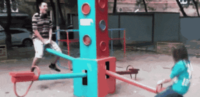 救生员|搞笑GIF：孩子你太天真了，广告都是假的