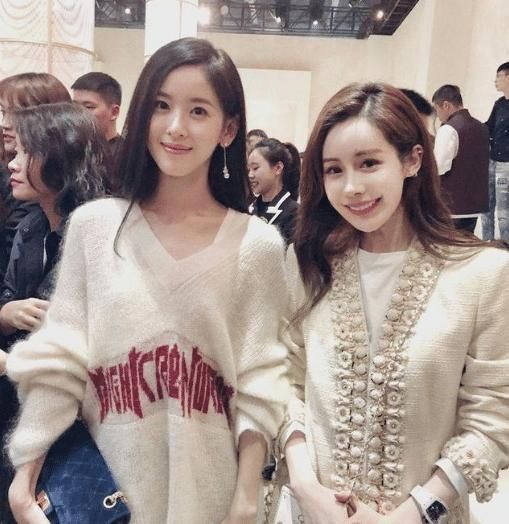 走红后的韦雪结识到了陈平,陈平是一个出名的富二代,家庭背景也是很好